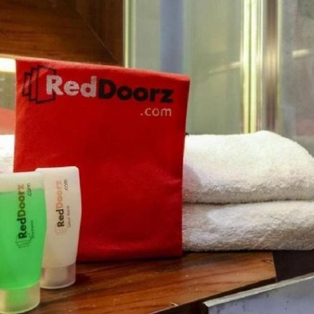 Reddoorz Plus @ Paal 2 Manado Eksteriør bilde