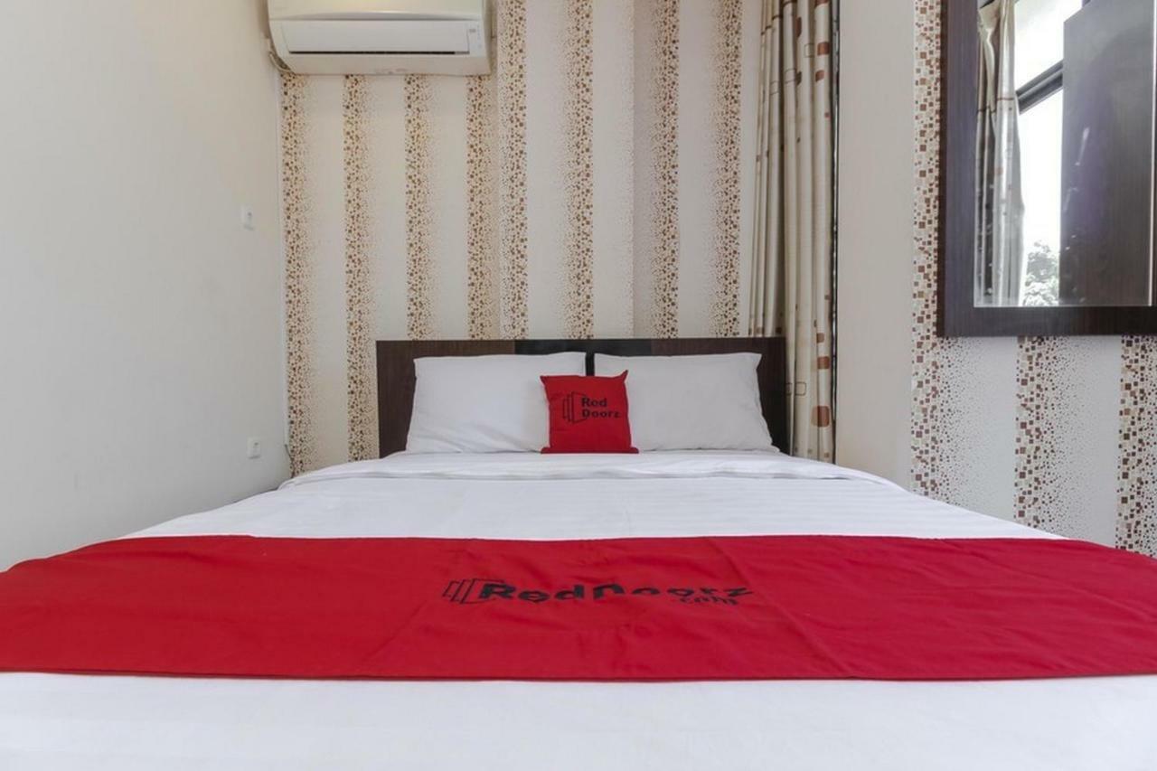 Reddoorz Plus @ Paal 2 Manado Eksteriør bilde