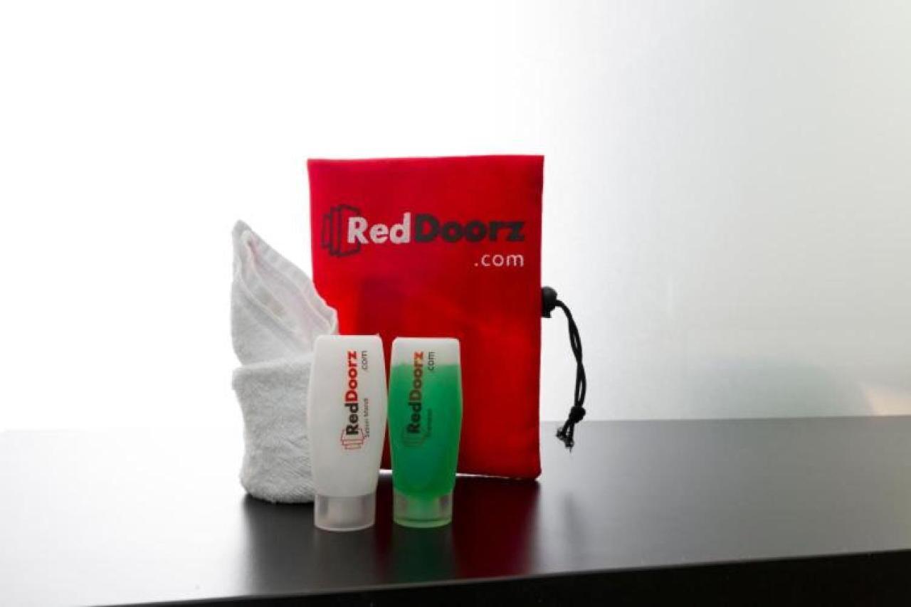 Reddoorz Plus @ Paal 2 Manado Eksteriør bilde