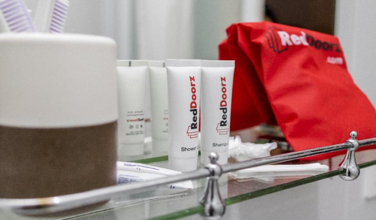 Reddoorz Plus @ Paal 2 Manado Eksteriør bilde